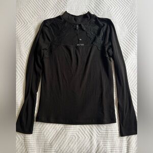 NWT - Vero Moda - ribbed mock neck lace cut out top